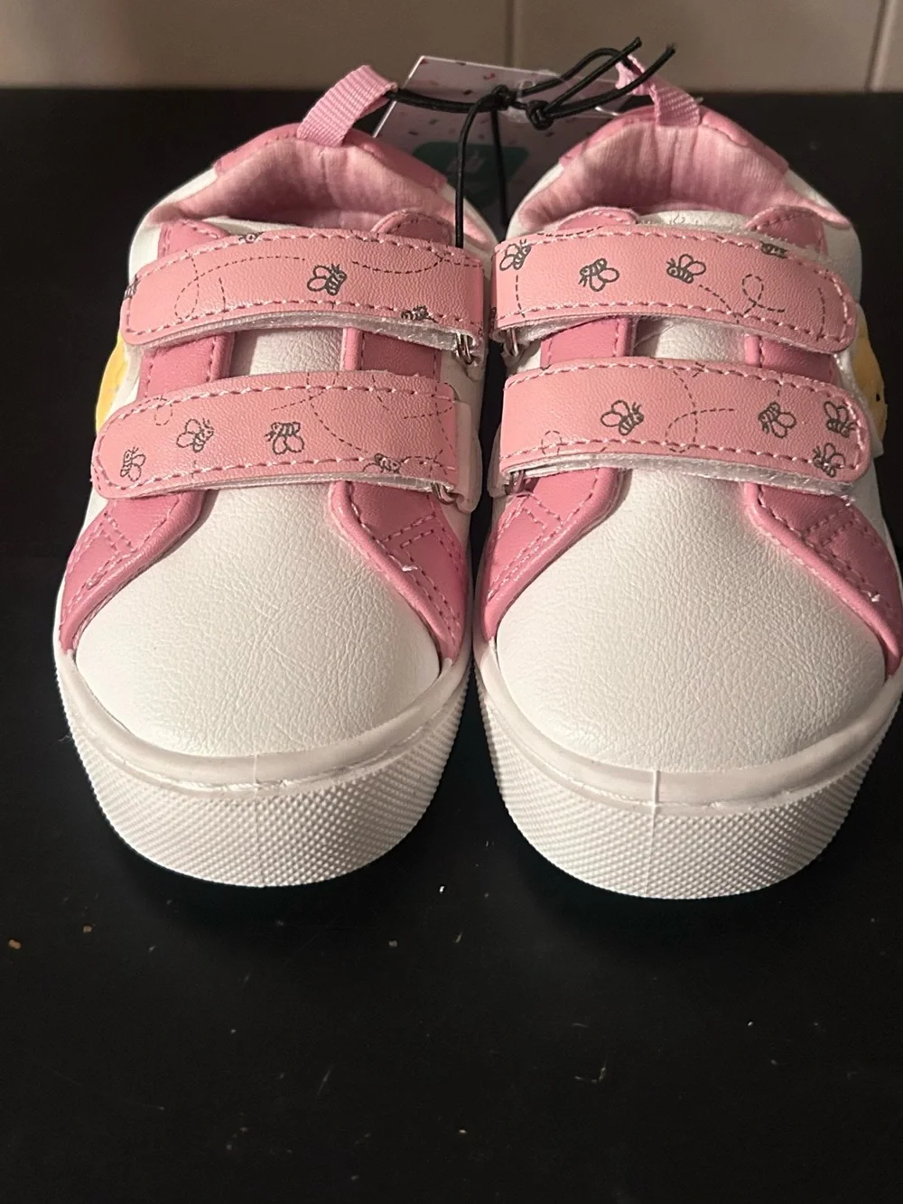 Disney Baby Winnie the Pooh Pink Hook Loop Sneakers Infant Girls Size 4 NWT